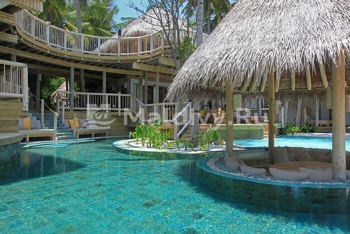 Круглый лаунж-кабана