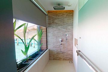 Закрытый душ