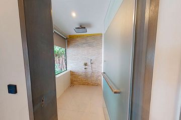 Закрытый изолированный душ