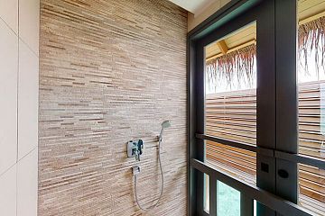 Закрытый душ