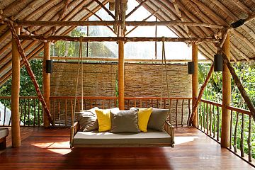 Лаунж на верхнем уровне